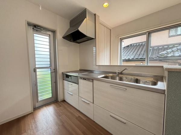 �y�L�b�`���z�@