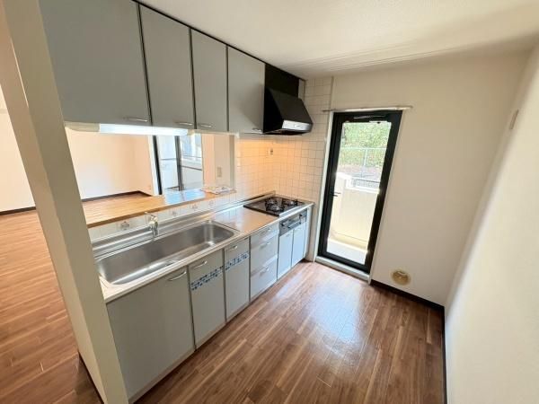 �y�L�b�`���z�@