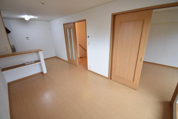 �y�����E���r���O�z�@