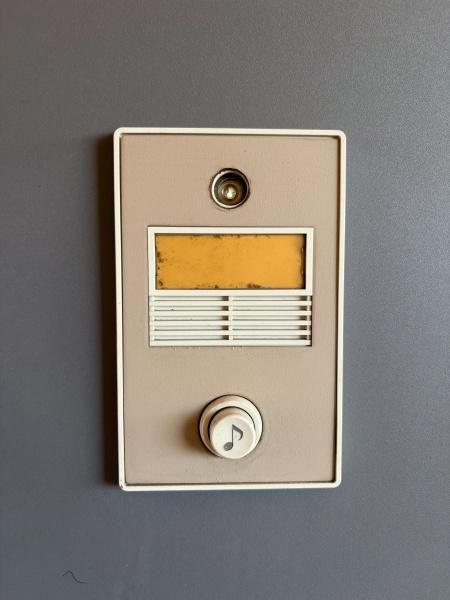 �y�Z�L�����e�B�z�@