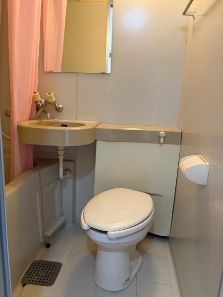 �y�g�C���z�@