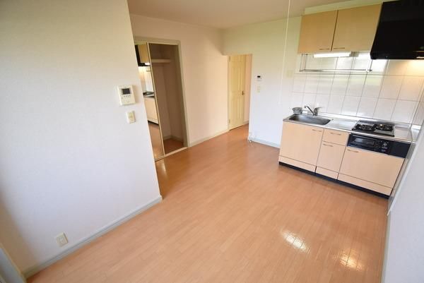 �y�����E���r���O�z�@�������ʎ�