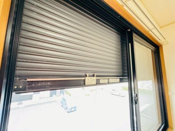 �y�Z�L�����e�B�z�@