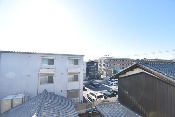 �y���]�z�@