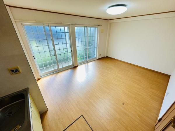 �y���ʏ��z�@