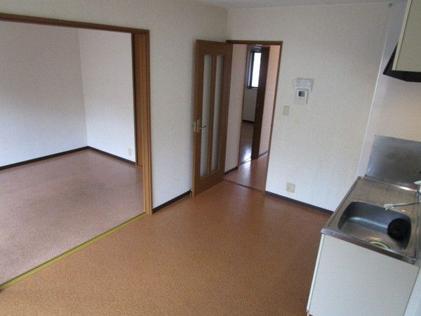 �y�����E���r���O�z�@