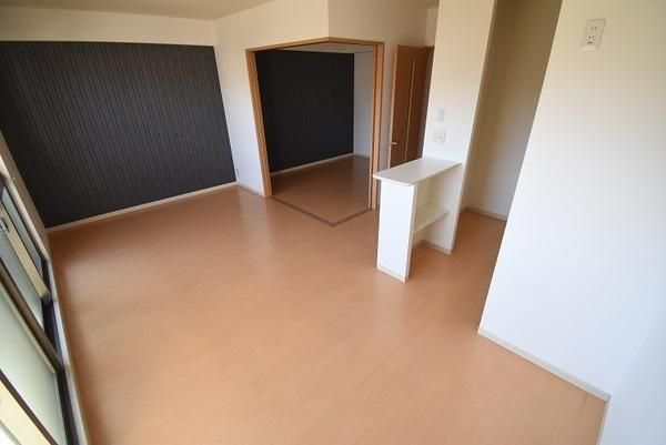 �y�����E���r���O�z�@�������ʎ�