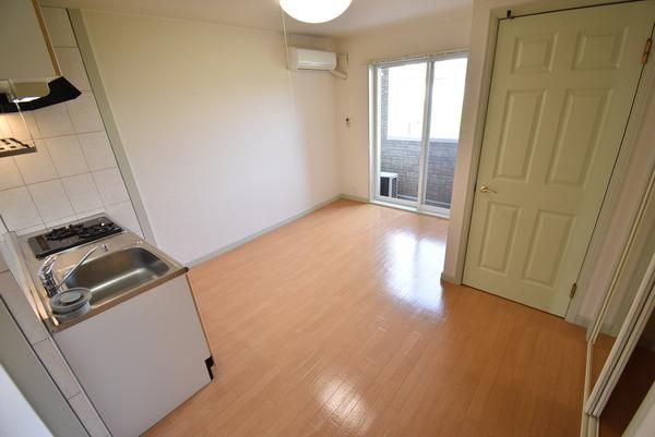 �y�����E���r���O�z�@�������ʎ�