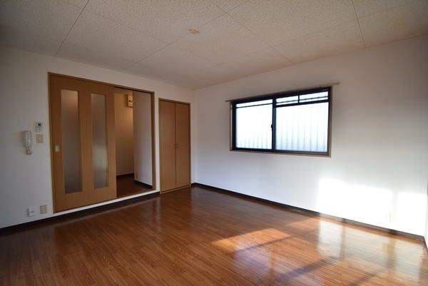 �y�����E���r���O�z�@���d�l�ʐ^