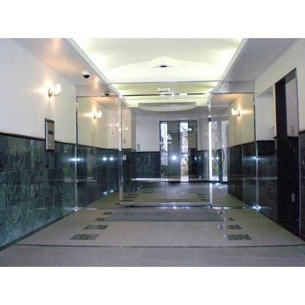 �y�G���g�����X�z�@