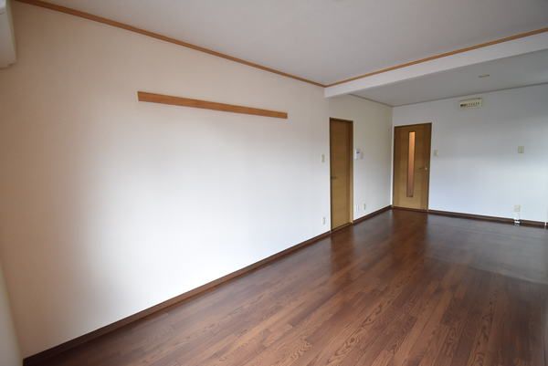 �y�����E���r���O�z�@