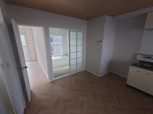 �y�L�b�`���z�@