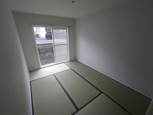 �y�����E���r���O�z�@