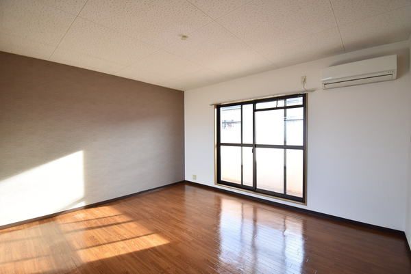 �y�����E���r���O�z�@���d�l�ʐ^