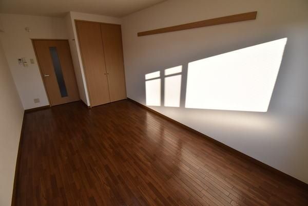 �y���̑������E�X�y�[�X�z�@���d�l�ʐ^