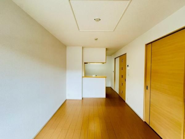 �y�����E���r���O�z�@