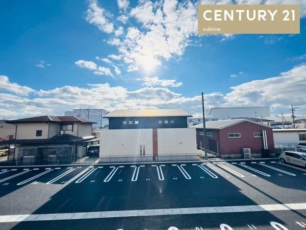 �y���]�z�@