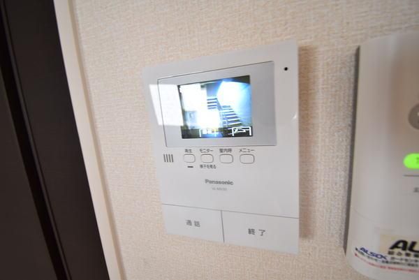 �y�Z�L�����e�B�z�@���d�l�ʐ^