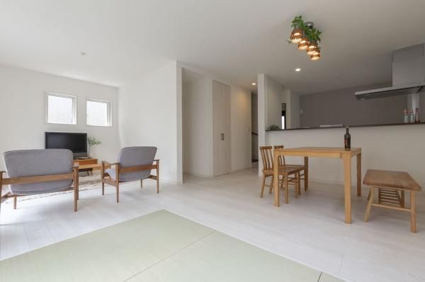 �y�����E���r���O�z�@