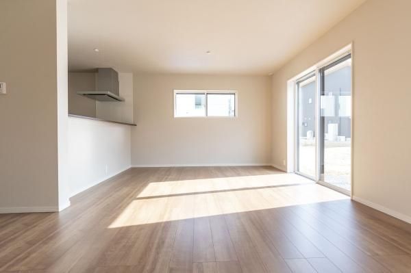 �y�����E���r���O�z�@