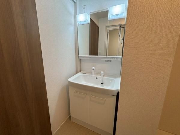 �y���ʏ��z�@