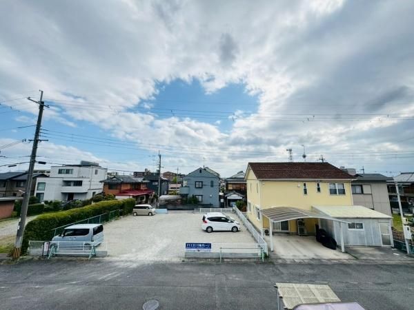 �y���]�z�@