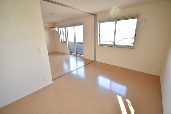 �y���̑������E�X�y�[�X�z�@���d�l�ʐ^