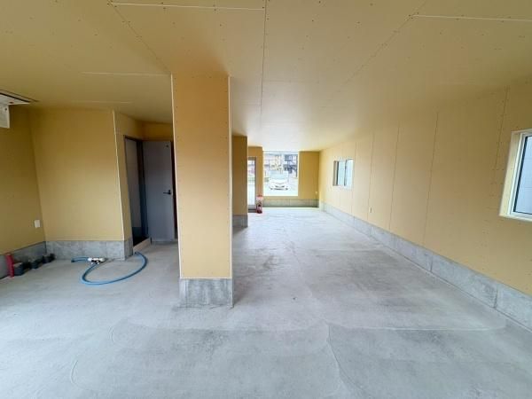 �y�����E���r���O�z�@