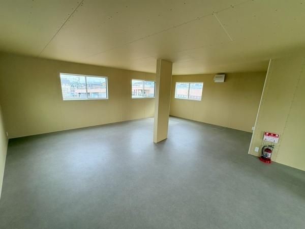 �y�����E���r���O�z�@