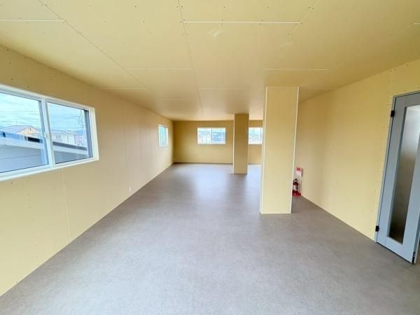 �y�����E���r���O�z�@