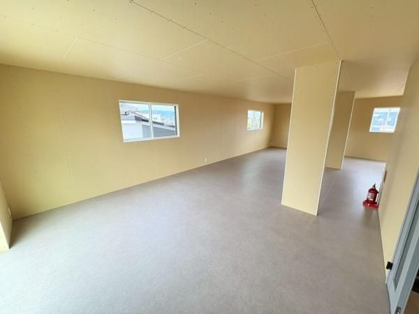 �y�����E���r���O�z�@