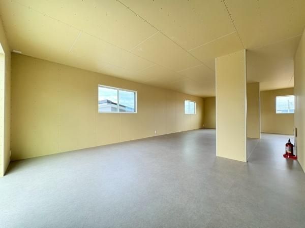 �y�����E���r���O�z�@