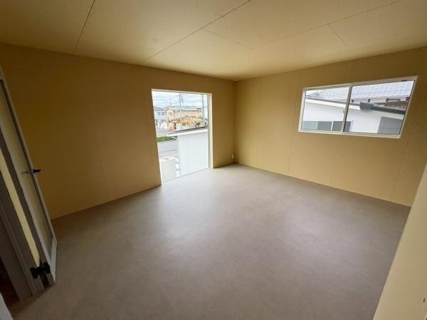 �y�����E���r���O�z�@