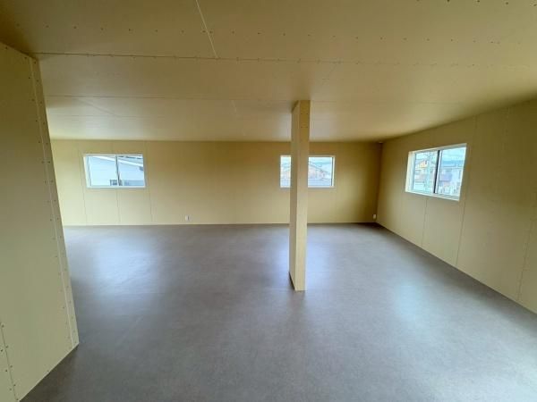 �y�����E���r���O�z�@