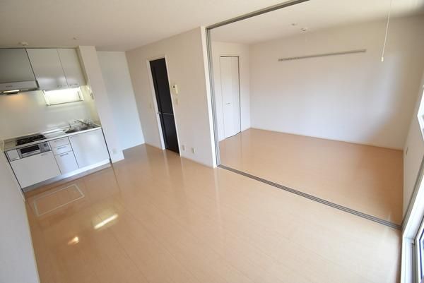 �y�����E���r���O�z�@���������ʎ���