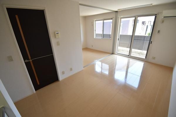 �y�����E���r���O�z�@���������ʎ���