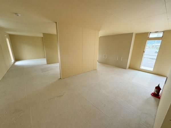 �y�����E���r���O�z�@