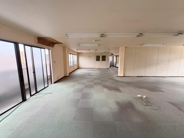 �y���̑��ݔ��z�@