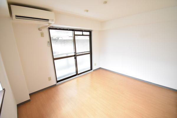 �y�����E���r���O�z�@���d�l�ʐ^