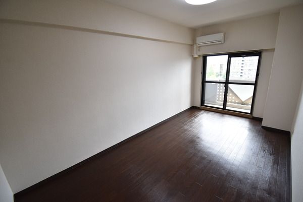 �y�����E���r���O�z�@���������ʎ���