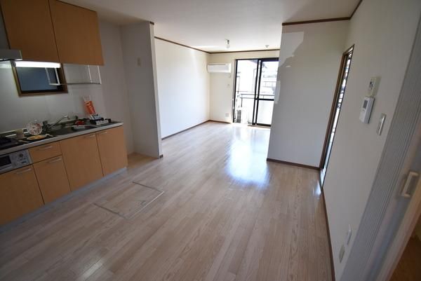 �y�����E���r���O�z�@���������ʎ���