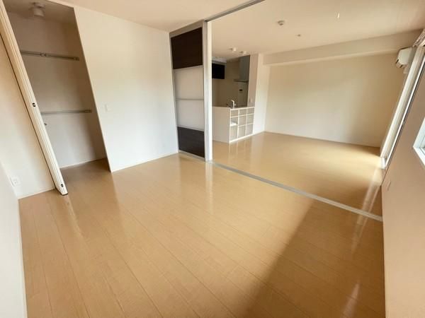 �y�����E���r���O�z�@���������ʎ���