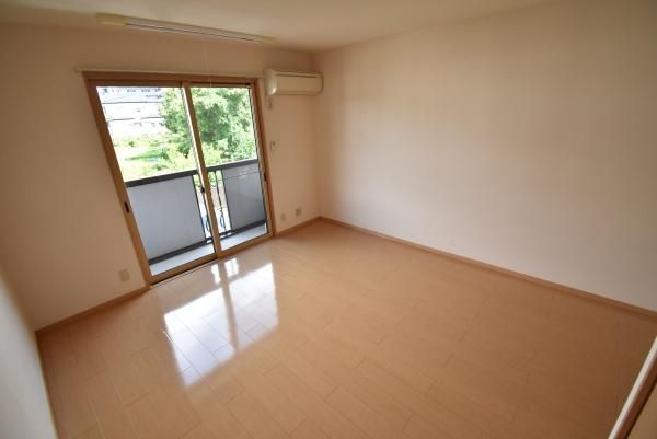 �y�����E���r���O�z�@���������ʎ���