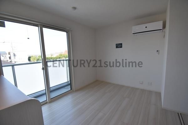 �y�����E���r���O�z�@