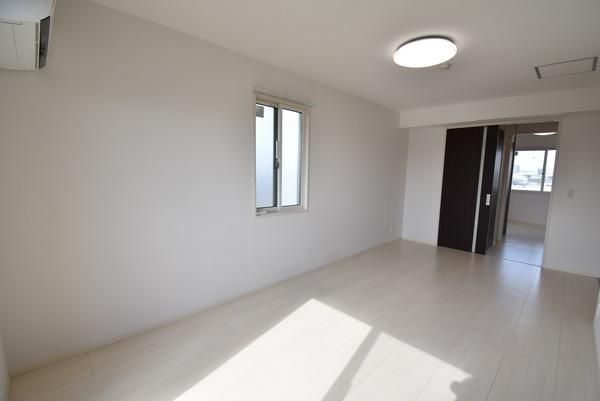�y�����E���r���O�z�@���������ʎ���
