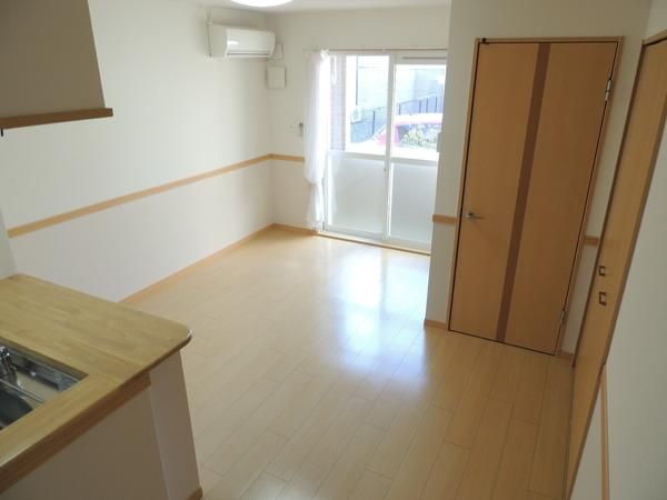 �y�����E���r���O�z�@���������ʎ���