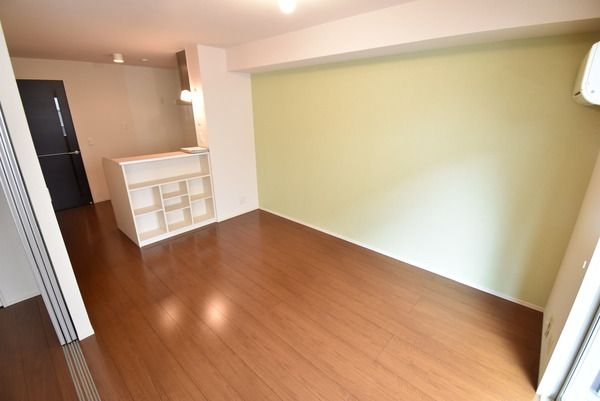 �y�����E���r���O�z�@�������ʎ�