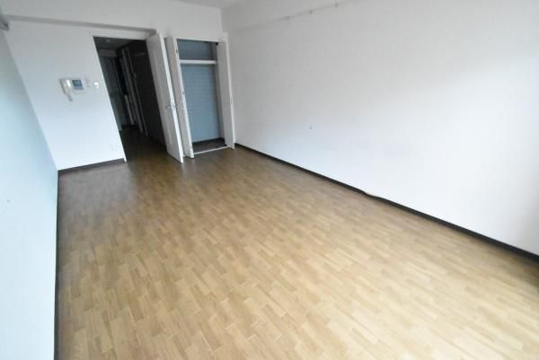 �y�����E���r���O�z�@���������ʎ���