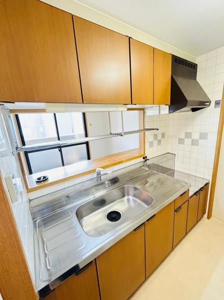 �y�L�b�`���z�@