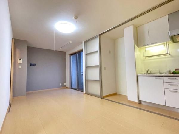 �y�����E���r���O�z�@���������ʎ���